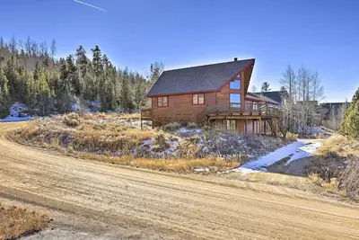 Image de 1 Mi to Granby Ranch: Family-Friendly Cabin!