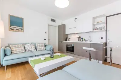 Image de Modern apartment with large terrace
