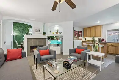 Image de Quiet 6br | Pool, Bbq, Games, Parking & More!
