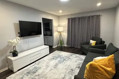 Image de Newly remodeled Duplex for 6 with parking spot!