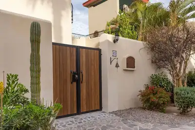 Image de Beautiful 2 bedroom home in Founder - A close walk to the beach and Wine cellar