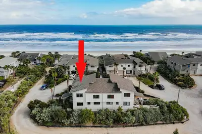 Image de Octopus Garden, A Luxurious Townhome Overlooking Pool! Ocean Views!