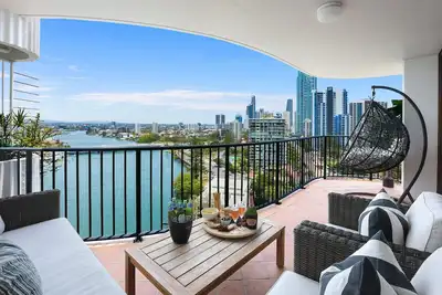 Image de Absolute Riverfront 2bed apt with amazing views from every window