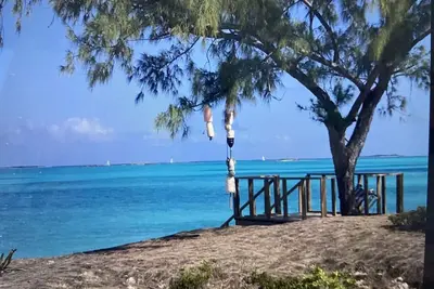 Image de Paradise is just a click away. . . .