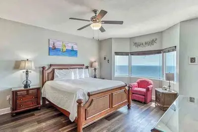 Image de Happy Daze @ Tidewater Beach Resort, stunning 17th floor, oceanfront