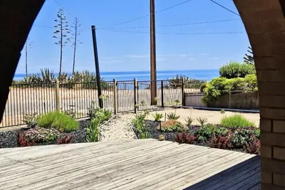 Image de Vic's Place ~ Sellicks Beach - Chic Esplanade Retreat Perfect for Families