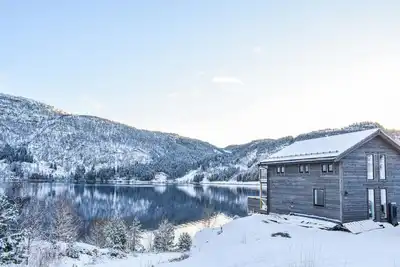 Image de Belle maison Ă Masfjordnes avec WiFi
