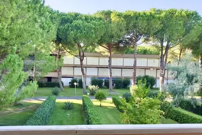Image de Lovely three-room apartment sleeps 6 in Marina di Bibbona near the sea
