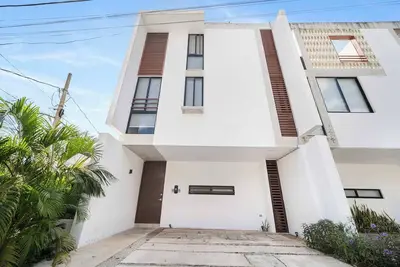 Image de Bright & Spacious Mérida Retreat | 3br Home with Private Pool