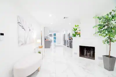 Image de Wpb Elegant 5br with Hot Tub and Fire Pit Near Beach