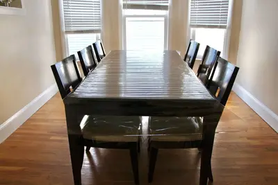 Image de Quiet and spacious 2 floor-3 bedroom condo