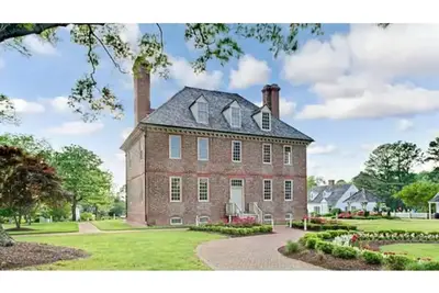 Image de Spacious 4 Bedroom Suite at Historic Resort!
