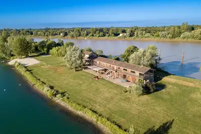 Image de Au bord de l'eau ★ Grande maison ★ Baurechinsolite