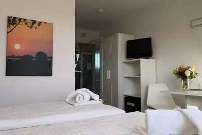 Image de Comfortable non-smoking apartment Die Remise Marengo Re-11 on Usedom - The