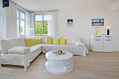 Image de Spacious vacation apartment in Heringsdorf with 2 bathrooms, only 300 m from the beach