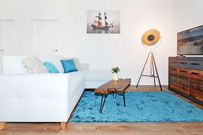 Image de Cozy, beachfront apartment for 4, with terrace, parking and Wlan - Haus Usedom