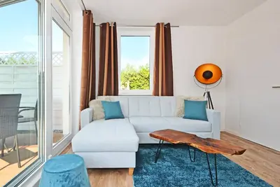 Image de Cozy, beachfront apartment for 4, with terrace, parking and Wlan - Haus Usedom