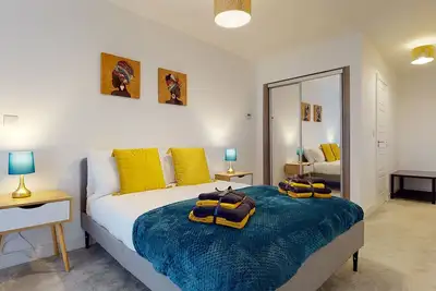 Image de Luxury 2 Bed Apartment with Parking 18 mins from London