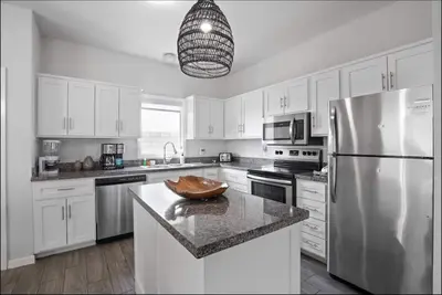 Image de Bay view 3br gated villa w\/ community amenities
