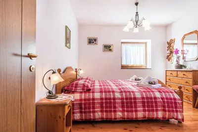 Image de Appartement 'Agritur Alle Quattro Stagioni' avec vue sur la montagne et le jardin