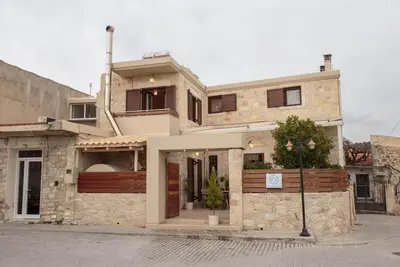 Image de Unique vacation in traditional Cretan village in the mountains with family