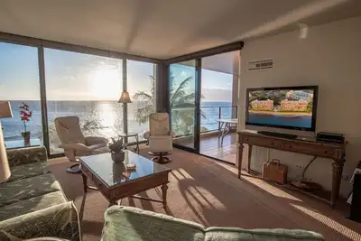 Image de Mahana 717, Your Romantic Oceanfront Condo Awaits