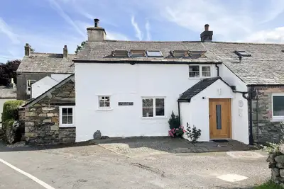 Jacky Garth Cottage, pet friendly, with open fire in Keswick