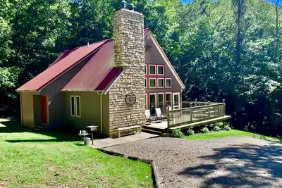 Image de Sunrise Forest, a peaceful retreat in the Hocking Hills region, sleeps 9