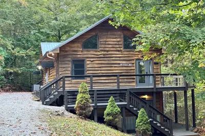 Image de \"Timber Nook\" Suite at Rustic Retreat Cabin w/amenities
