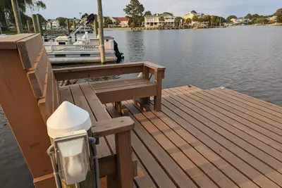 Image de Clean and inviting Canal Front Cottage