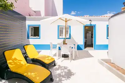 Image de Sweet Escape Ii w/ Backyard by LovelyStay
