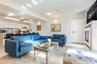 Image de 20% Off Monthly | 10% Off Weekly-Breathtaking Condo with Excellent Amenities