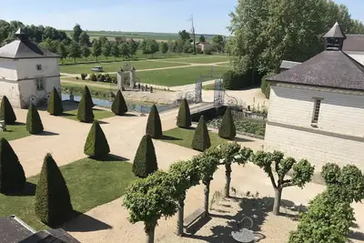 Image de Colombier du château : piscine, barque et pêche