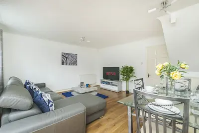 Beautiful 3 Bed House with Amazing Views in Dartford, Kent.