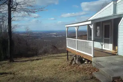 Image de Mountain Top View Spacious Family Cottage Walking Distance from Appalachian Trl