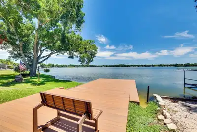 Image de 5 Mi to Busch Gardens Tampa Bay: Villa w/ Pool!