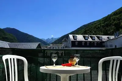 Luchon Appartement Pour 4 Pers. Plein Sud - Balcons - Parking