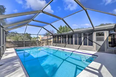 Image de Near Beaches & Dining: Palm Harbor Gem w/ Pool