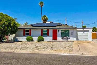 Image de Snowbird-friendly home with central Ac, washer/dryer & free WiFi - near golf