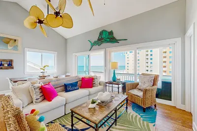 Image de Contemporary Home w/ Elevator & Panoramic Gulf View - Private Beach Access