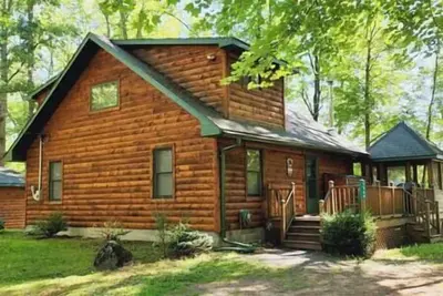 Image de Black Bear Cottage-Hot Tub, Pet Friendly!