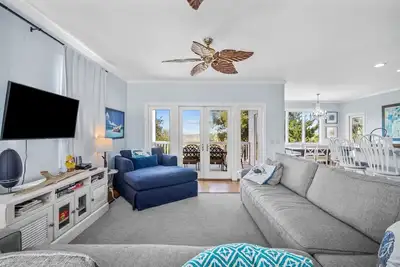 Image de Beach Access - Views of the Marsh and Harbor River - Sleeps 10