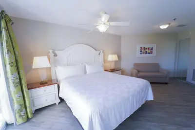 Image de Look No Further! 3 Spacious Rooms, Beachfront Property, Outdoor Pool