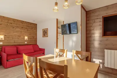 Image de Charmant appart. skis aux pieds, terrasse sud, central, 4 pers, Tv, parking, casier à ski