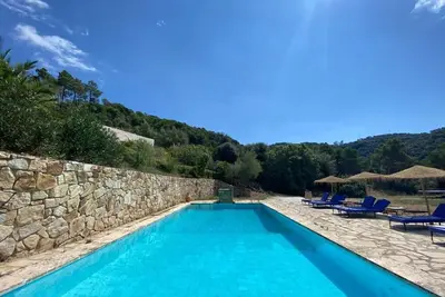 Image de Spacious Forrest Villa Near Barcelona - Holds up to 24p
