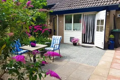 Image de Ok36 Holiday home with a dog in Oostkapelle