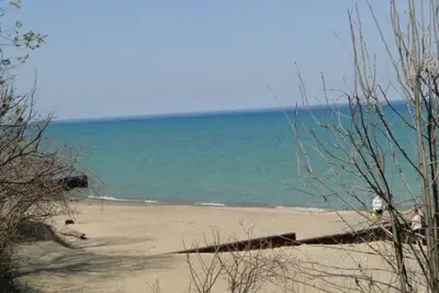 Image de Cozy Lexington cottage! Stroll down to the sandy beach of Lake Huron!