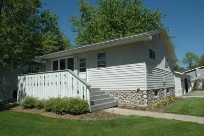 Image de Cottage 6 on Beautiful Fox Lake!