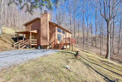 Image de Unwind by the Great Smoky Mountain-New listing