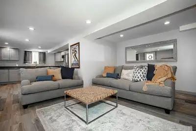 Image de 2 block walk  to downtown Whitefish!